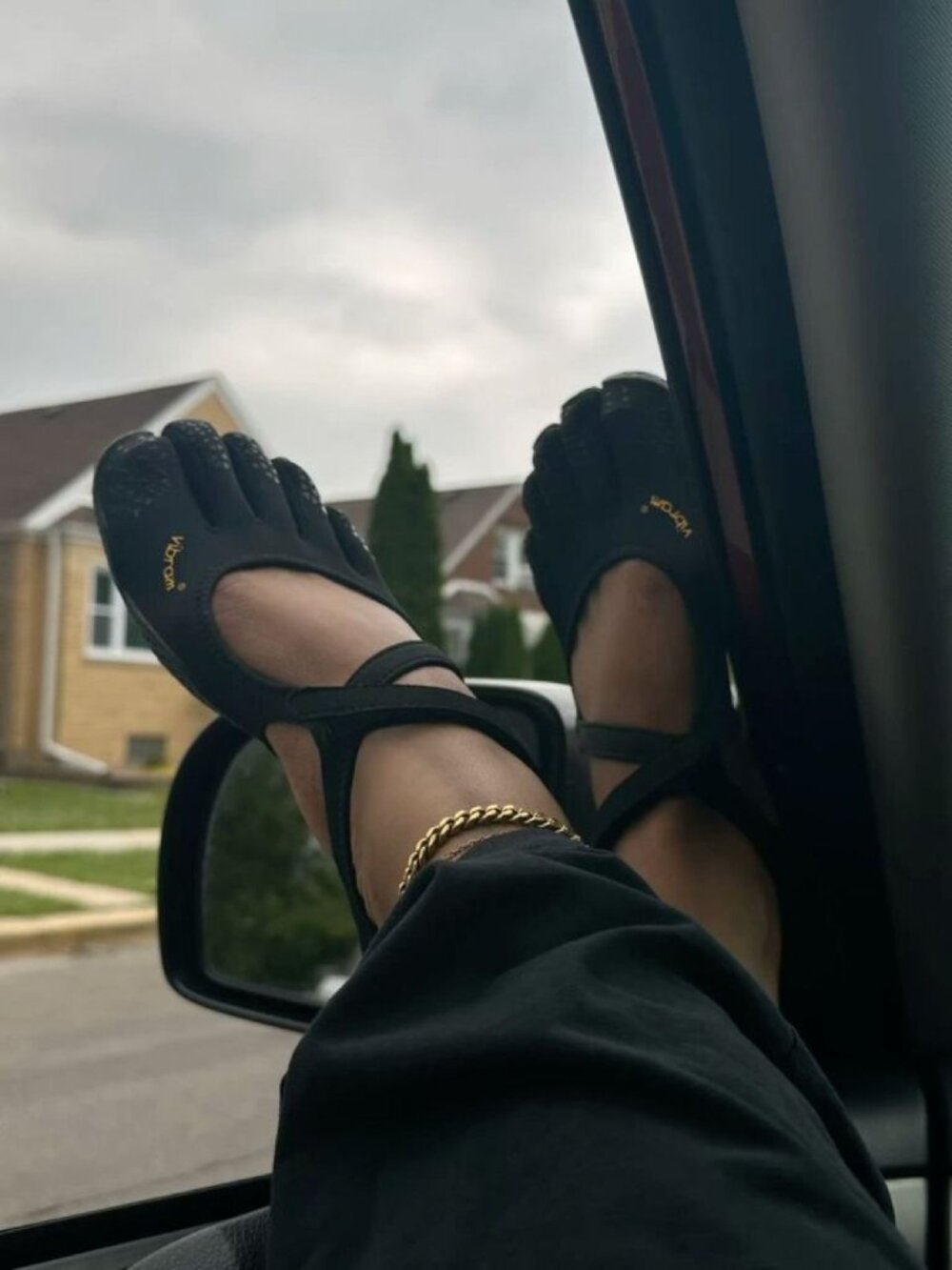 Vibram v-soul fivefingers shoes black